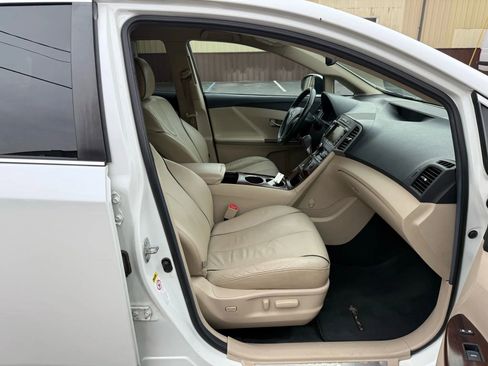 Used 2012 Toyota Venza XLE image 21