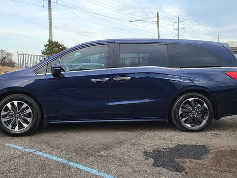 Used 2024 Honda Odyssey Elite image 5