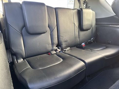 Used 2024 Nissan Armada SL image 9