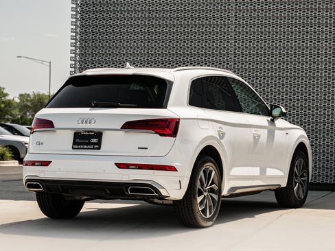 Certified 2023 Audi Q5 2.0T Premium Plus w/ Premium Plus Package AWD/4WD image 4