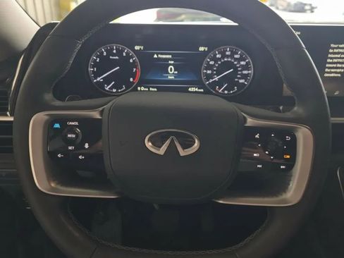 Used 2025 INFINITI QX80 Pure RWD image 10