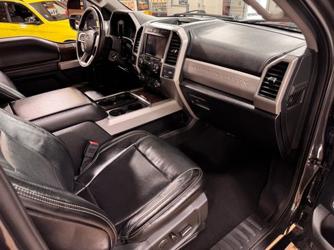 Used 2019 Ford F350 Lariat w/ Lariat Value Package image 20