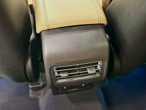 Used 2023 Lincoln Corsair Reserve image 25