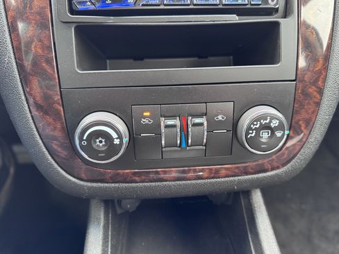 Used 2016 Chevrolet Impala LT image 26