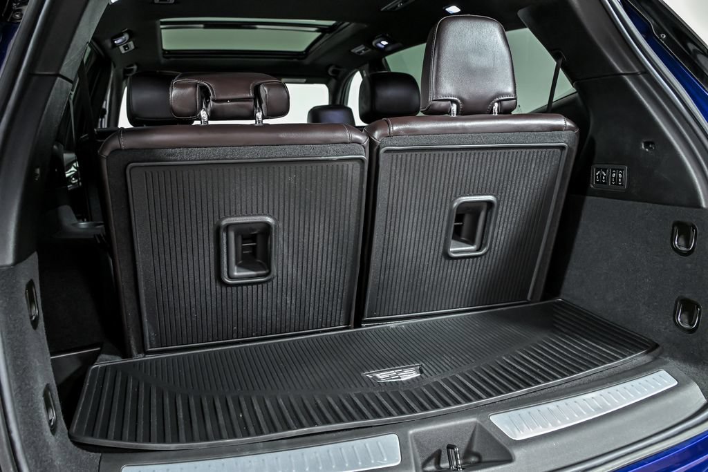Used 2024 Cadillac XT6 Premium Luxury w/ LPO, Floor Liner Package AWD/4WD image 9