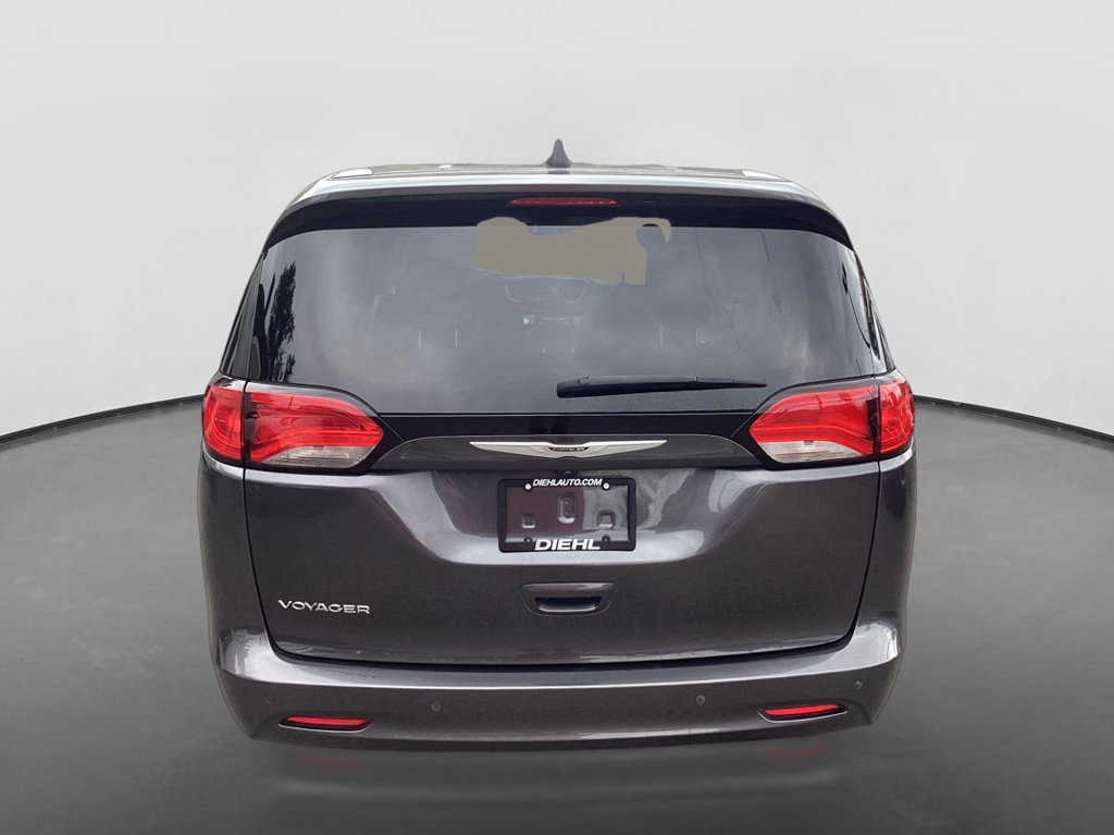 Used 2022 Chrysler Voyager LX FWD image 6