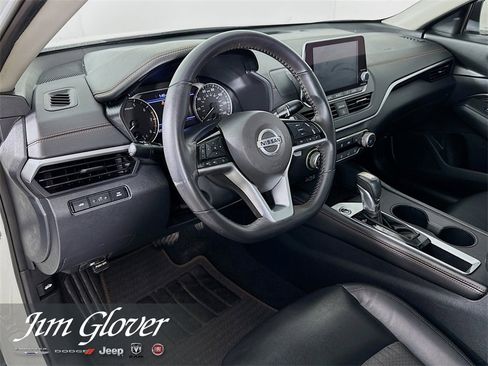 Used 2021 Nissan Altima 2.5 SR w/ SR Premium Package image 25