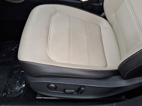 Used 2021 Volkswagen Passat 2.0T R-Line image 17