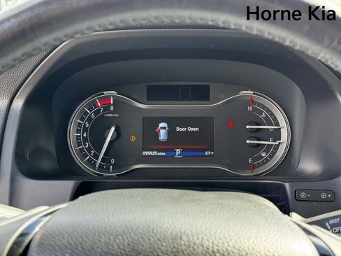 Used 2017 Honda Pilot Touring image 17