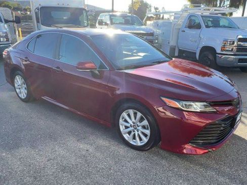 Used 2019 Toyota Camry LE w/ Convenience Package image 2