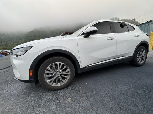 Used 2022 Buick Envision Preferred FWD image 4
