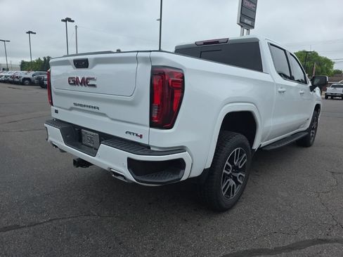 Used 2023 GMC Sierra 1500 AT4 w/ AT4 Premium Package AWD/4WD image 6