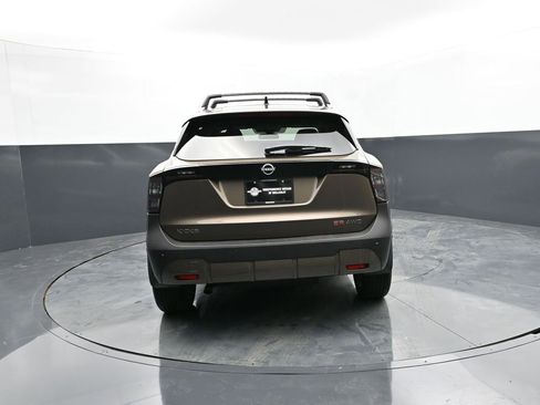 New 2026 Nissan Kicks SR w/ Cold Weather Package AWD/4WD image 6