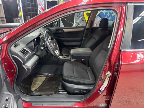 Used 2017 Subaru Outback 2.5i Premium image 10
