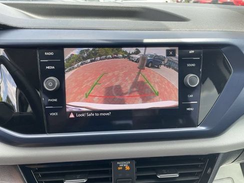 Used 2022 Volkswagen Taos SE FWD image 21