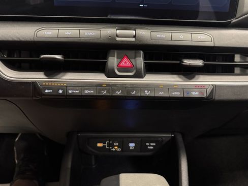 Used 2025 Kia K4 FWD image 26