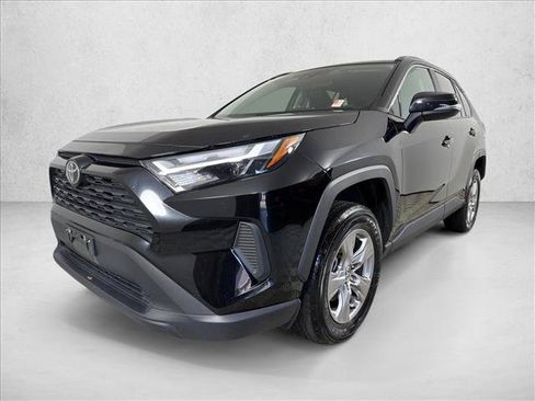 Used 2025 Toyota RAV4 XLE FWD image 7