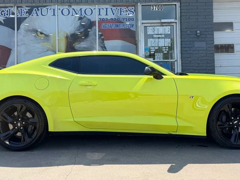 Used 2019 Chevrolet Camaro SS w/ Black Appearance Package RWD image 2