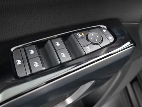 New 2026 Nissan Pathfinder SL image 13