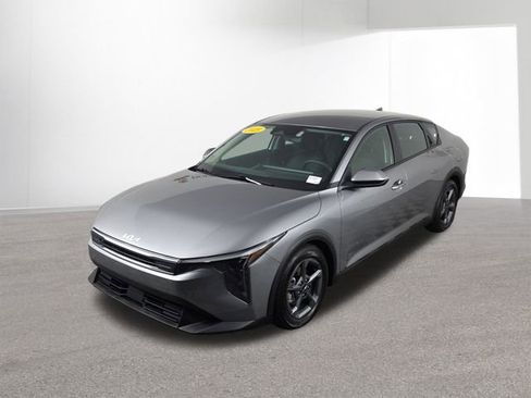 Used 2025 Kia K4 LXS image 44