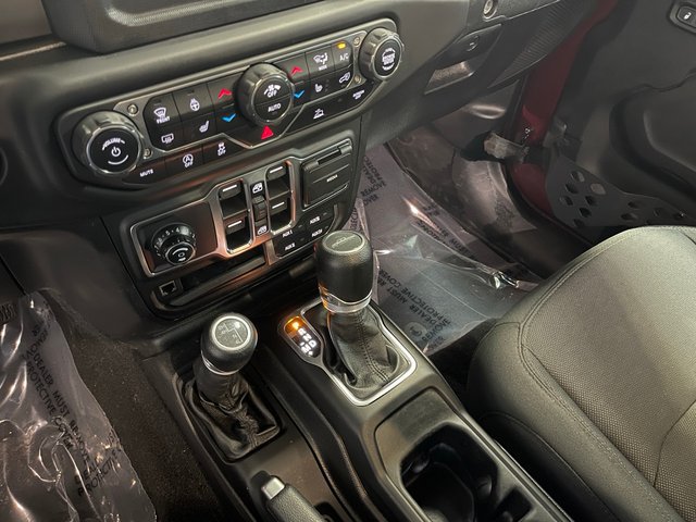 Used 2021 Jeep Gladiator Sport AWD/4WD image 28