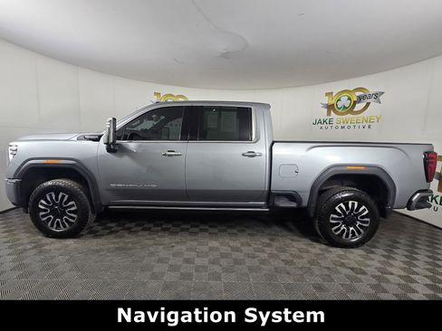 Used 2024 GMC Sierra 3500 Denali Ultimate image 6
