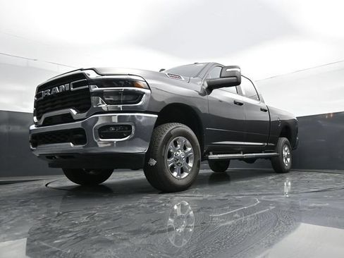 Used 2025 RAM 2500 Big Horn AWD/4WD image 45