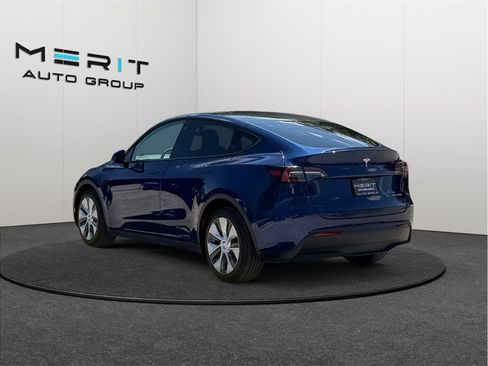 Used 2022 Tesla Model Y Long Range AWD/4WD image 7