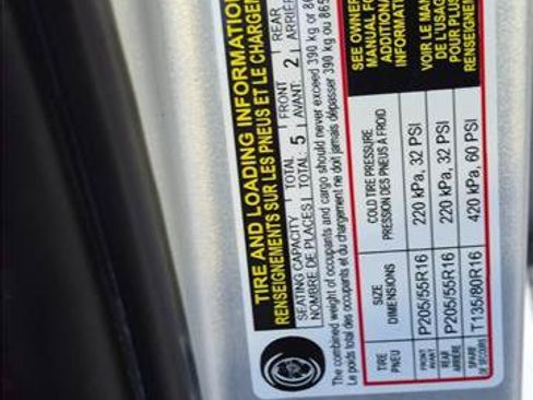 Used 2018 Toyota Corolla LE FWD image 17
