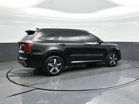 Used 2023 Kia Sorento S w/ Panoramic Sunroof Package FWD image 8