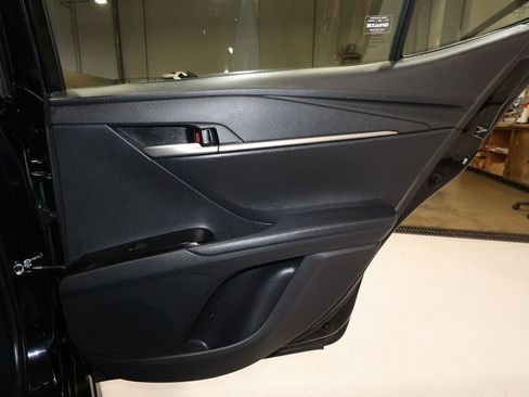 Used 2025 Toyota Camry SE image 19