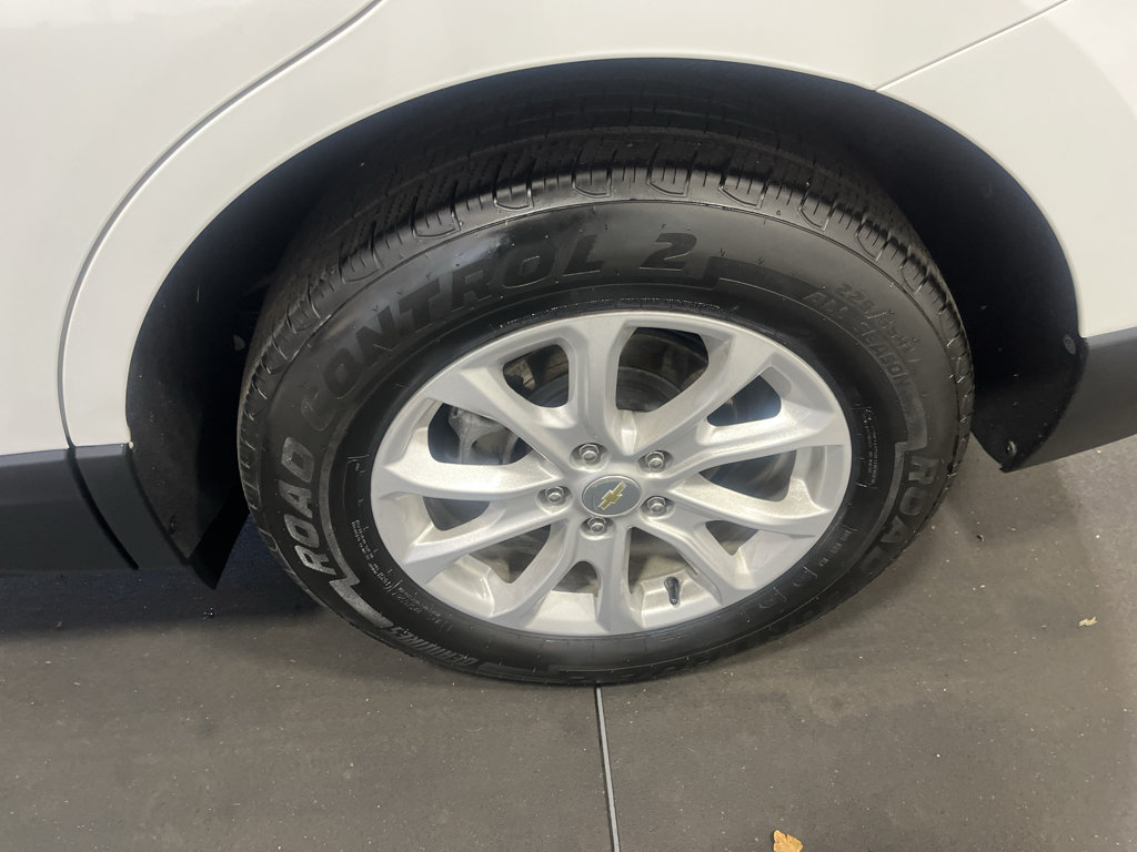 Used 2020 Chevrolet Equinox LS w/ LS Convenience Package AWD/4WD image 29
