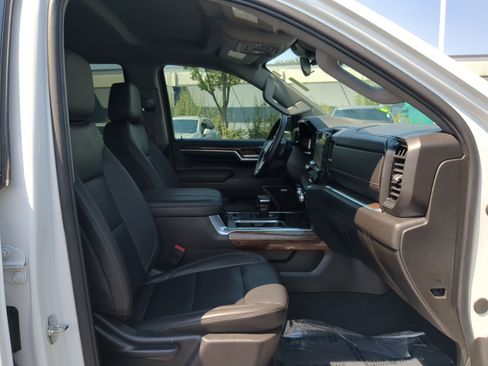 Used 2024 GMC Sierra 1500 Elevation w/ Elevation Premium Package AWD/4WD image 28