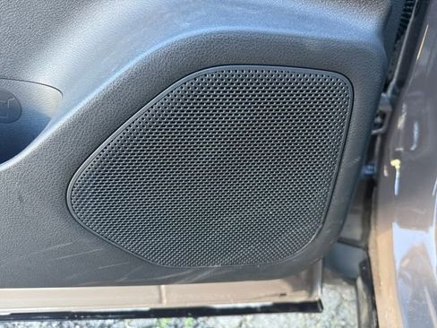 Used 2025 Nissan Rogue SV image 13