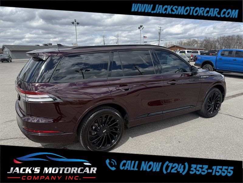 Used 2024 Lincoln Aviator Reserve w/ Equipment Group 201A AWD/4WD image 13