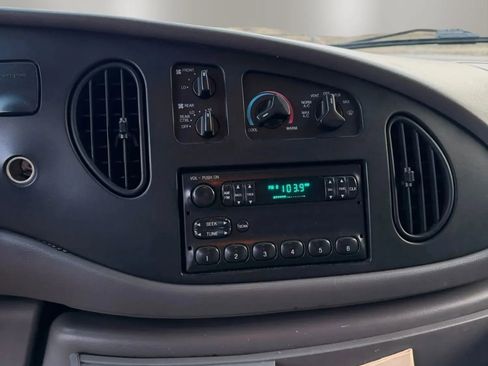 Used 1997 Ford E-350 and Econoline 350 Club Wagon image 16