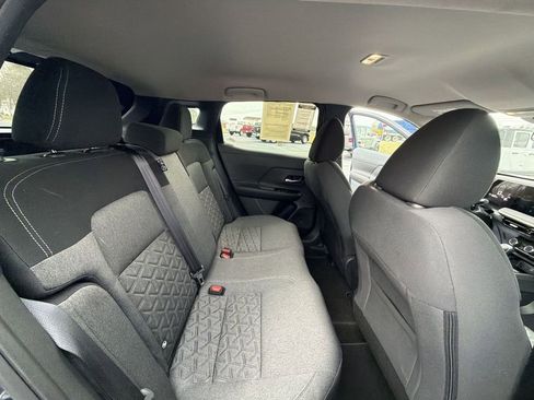 Used 2025 Nissan Kicks SV image 12