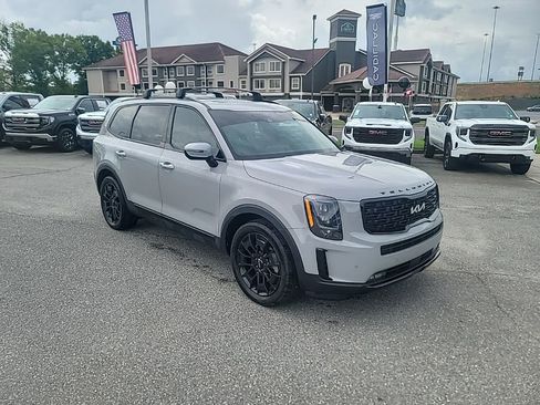 Certified 2022 Kia Telluride SX w/ Nightfall Edition Package AWD/4WD image 1