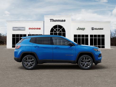 New 2026 Jeep Compass Latitude image 21