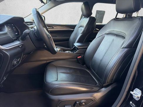 Used 2022 Jeep Grand Cherokee Limited RWD image 10