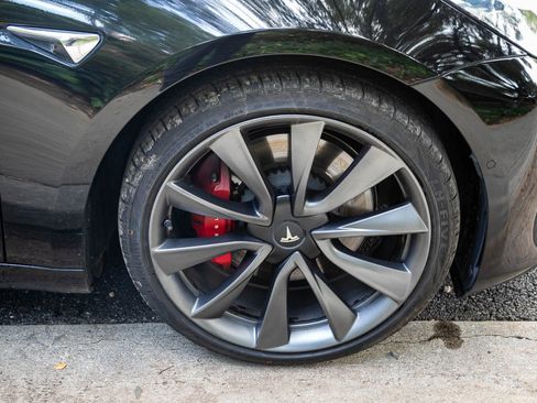 Used 2020 Tesla Model 3 Performance image 17