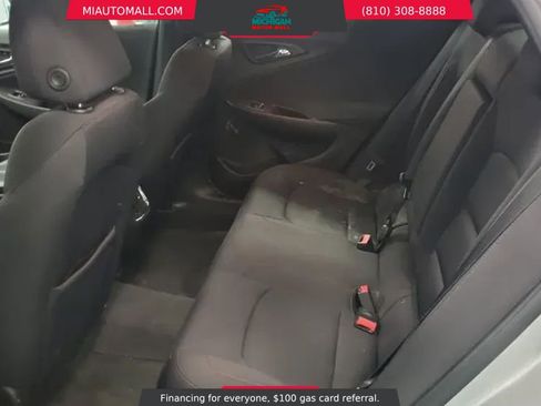 Used 2017 Chevrolet Malibu LT FWD image 10
