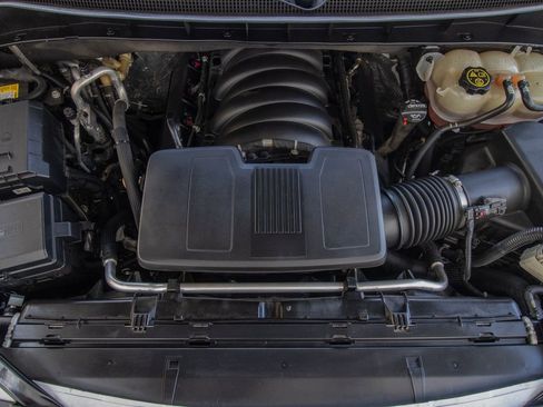 Used 2021 Chevrolet Suburban RST w/ Luxury Package image 57