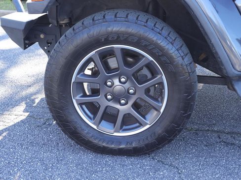 Used 2021 Jeep Gladiator Overland w/ Popular Equipment Package image 33