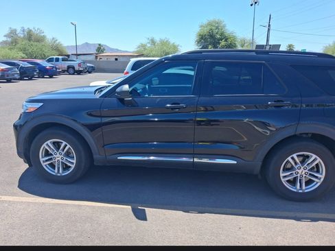 Used 2023 Ford Explorer XLT w/ Equipment Group 202A AWD/4WD image 5
