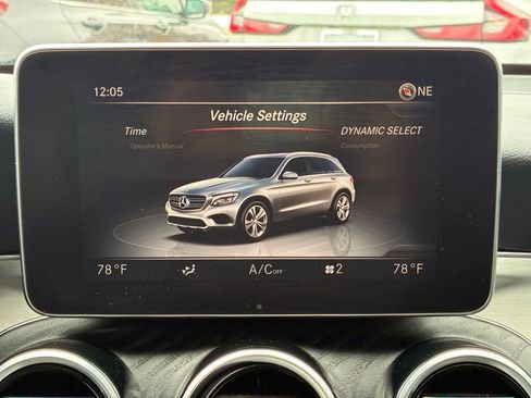 Used 2019 Mercedes-Benz GLC 300 4MATIC image 31