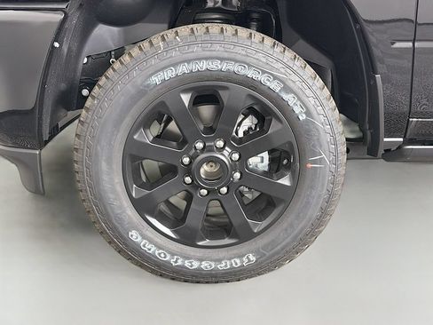 New 2026 RAM 2500 Laramie AWD/4WD image 32