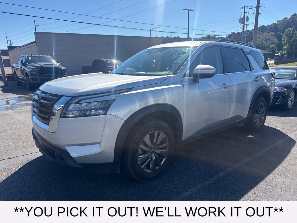 Used 2024 Nissan Pathfinder SV FWD image 5