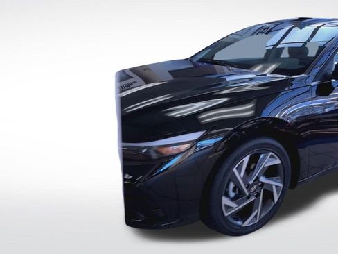 New 2026 Hyundai Elantra Limited FWD image 9