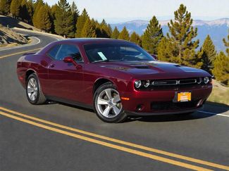 Used 2020 Dodge Challenger SXT video 2